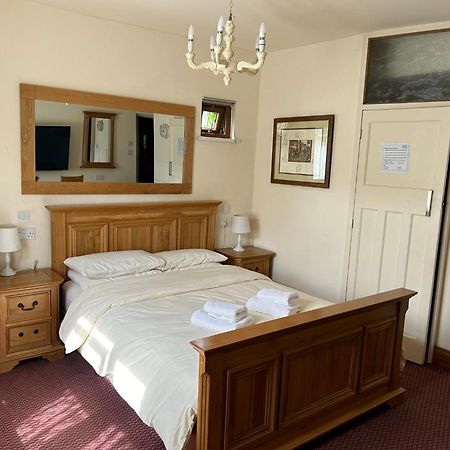Oakwood Bed And Breakfast Heathrow Hillingdon Exteriér fotografie